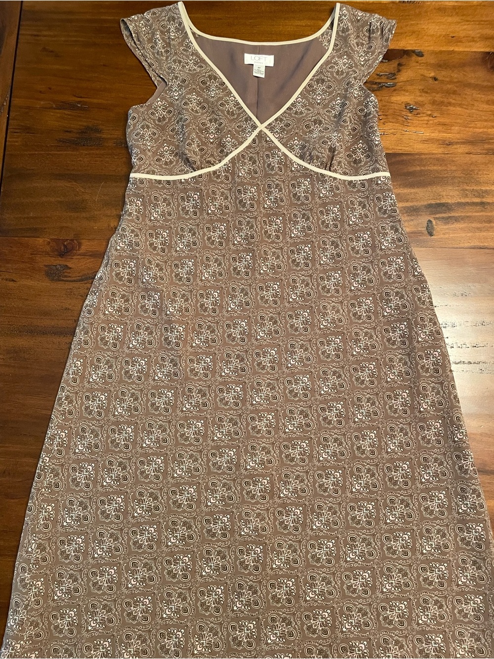 LOFT Brown & Cream Geometric Medallion Print V-Neck Dress - Like New